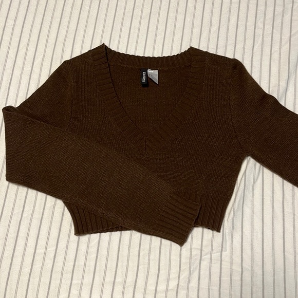 Cropped Brown V-neck Sweater - Picture 1 of 5